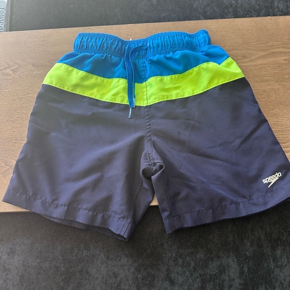 Speedo Boys Large swim trunks - Picture 2 of 3